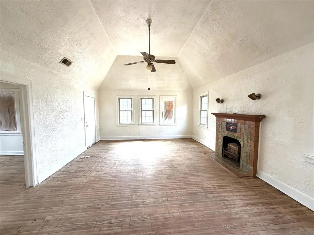Photo 6 — 2101 NW 27th Street, Oklahoma City, OK 73107