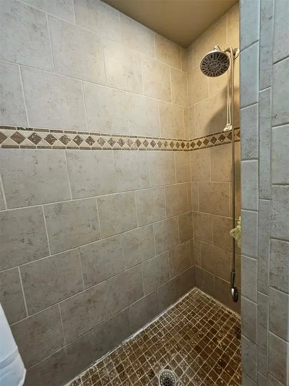 Photo 18 — 111 Hazelwood Street, Davis, OK 73030