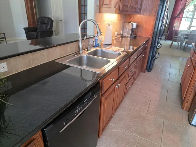 Photo 5 — 2416 Birmingham Drive, Norman, OK 73071