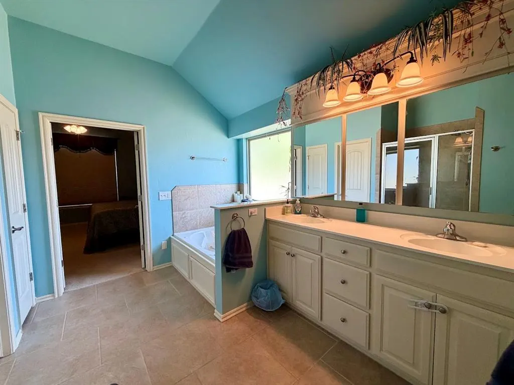 Photo 11 — 2416 Birmingham Drive, Norman, OK 73071
