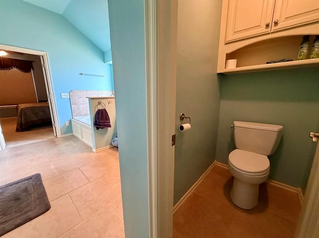 Photo 13 — 2416 Birmingham Drive, Norman, OK 73071