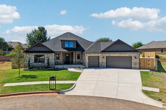 Photo 2 — 2100 Ingels Circle, Norman, OK 73071