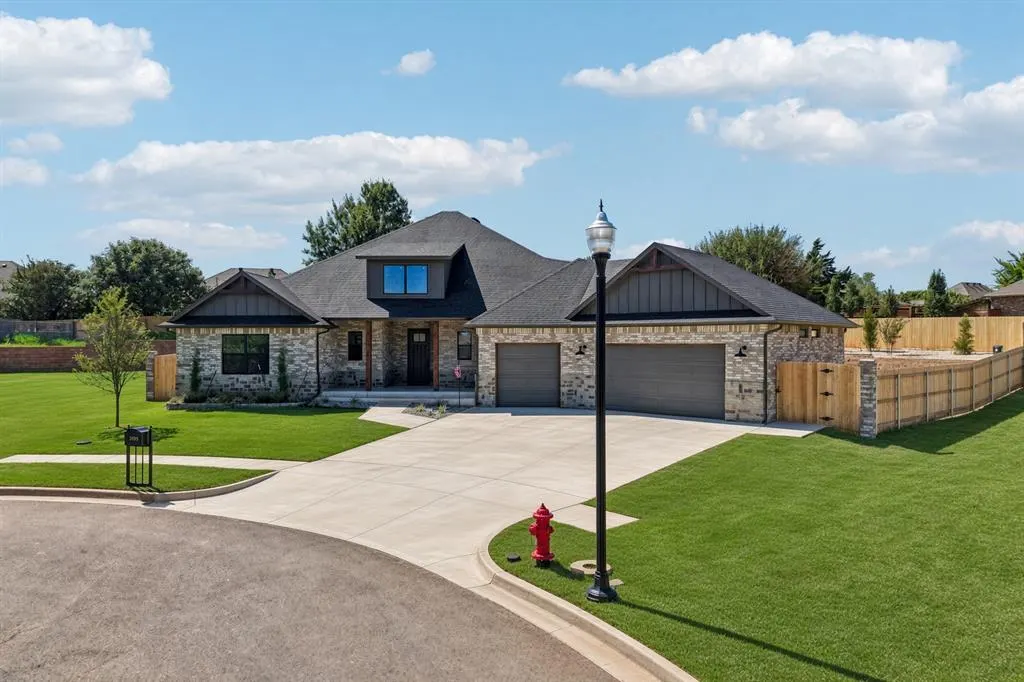 Photo 4 — 2100 Ingels Circle, Norman, OK 73071