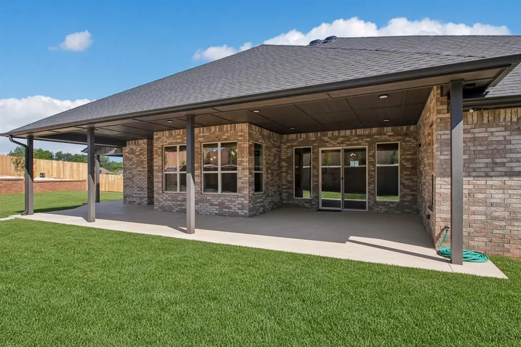 Photo 37 — 2100 Ingels Circle, Norman, OK 73071