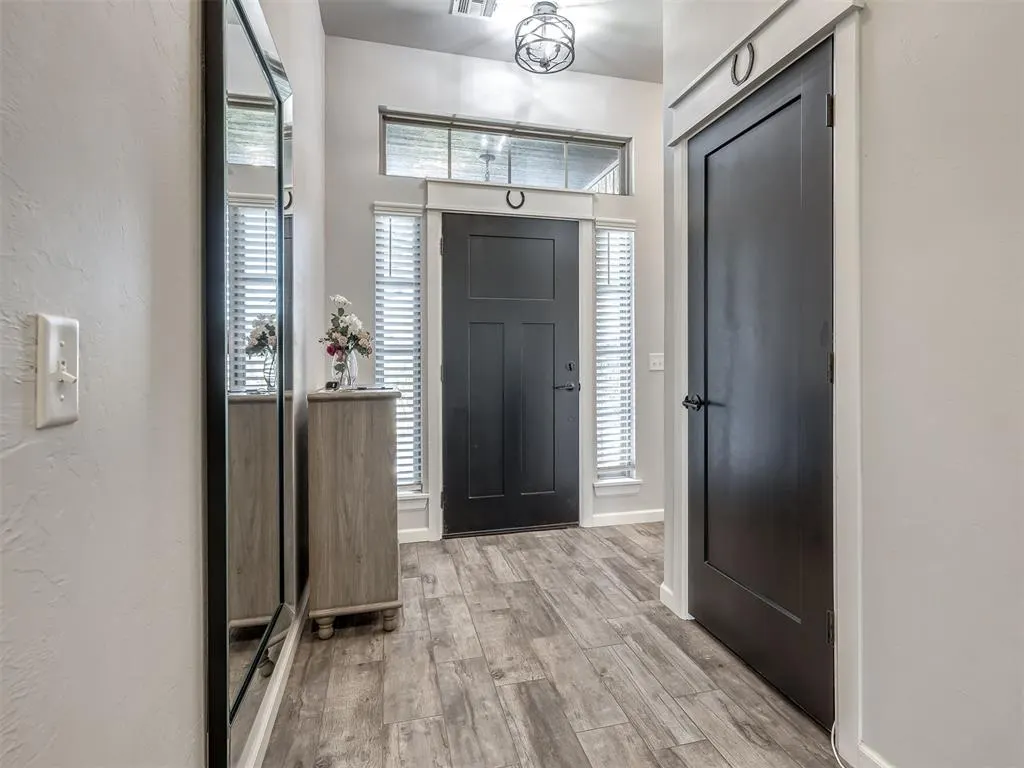 Photo 3 — 16719 Aragon Lane, Oklahoma City, OK 73170