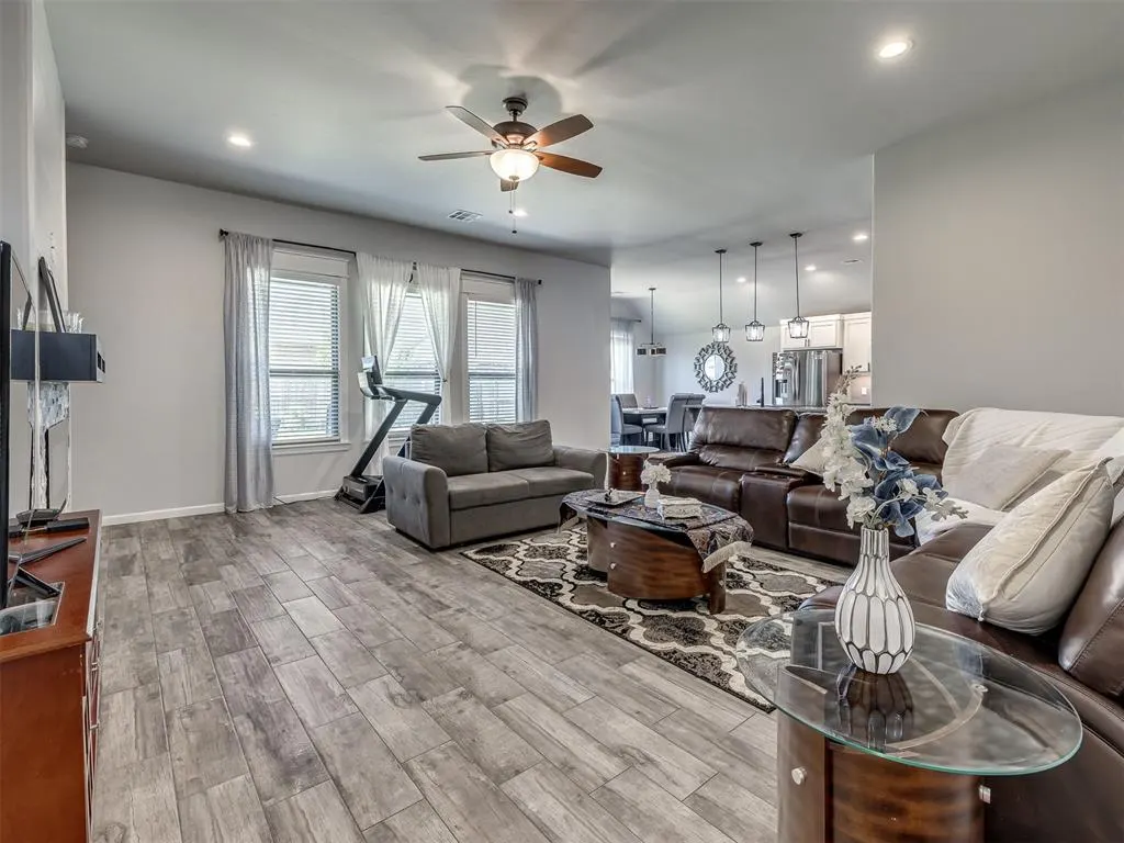 Photo 4 — 16719 Aragon Lane, Oklahoma City, OK 73170