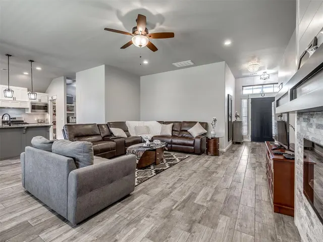 Photo 8 — 16719 Aragon Lane, Oklahoma City, OK 73170