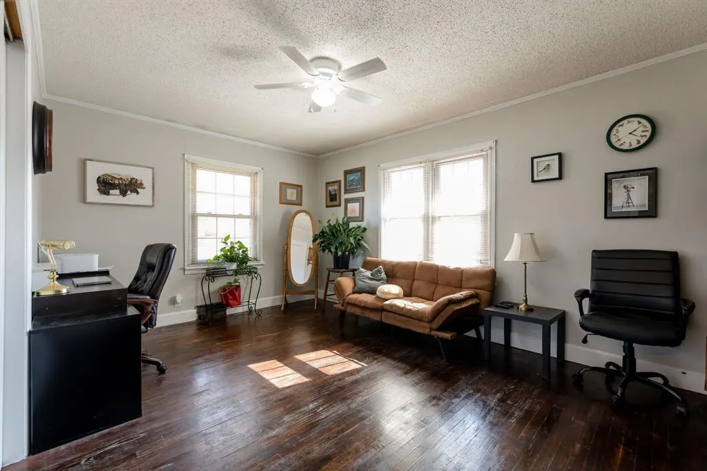 Photo 10 — 328 W Country Club Boulevard, Elk City, OK 73644