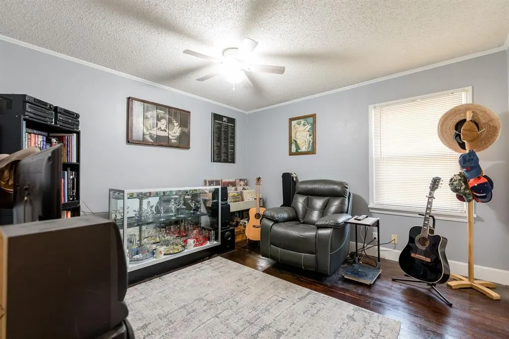 Photo 12 — 328 W Country Club Boulevard, Elk City, OK 73644