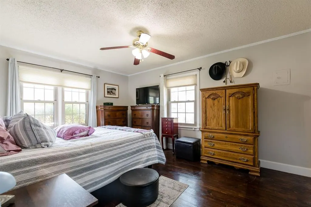 Photo 13 — 328 W Country Club Boulevard, Elk City, OK 73644