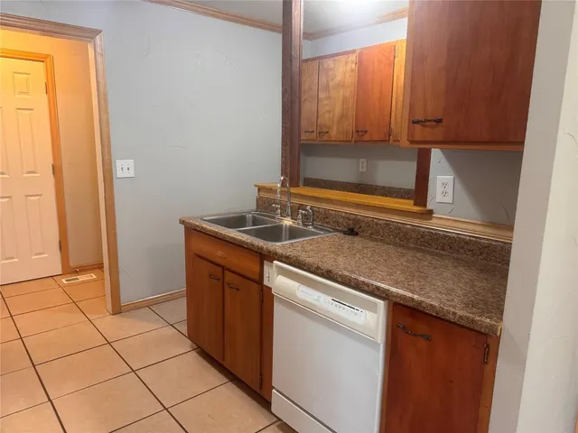 Photo 3 — 117 Ann Arbor Drive, Edmond, OK 73013