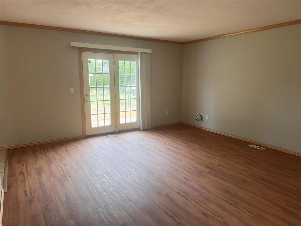 Photo 4 — 117 Ann Arbor Drive, Edmond, OK 73013