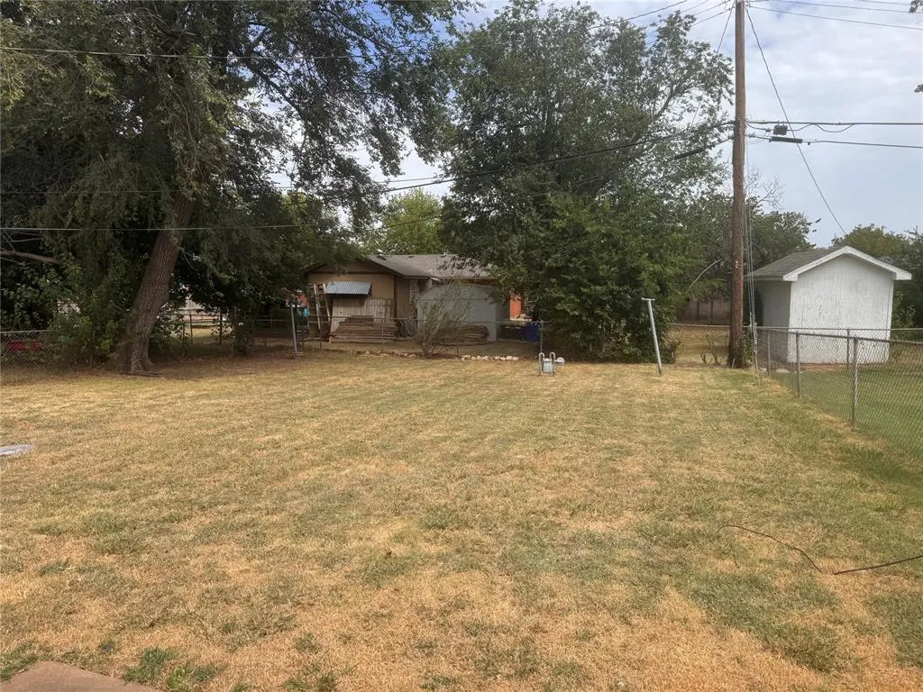 Photo 11 — 117 Ann Arbor Drive, Edmond, OK 73013