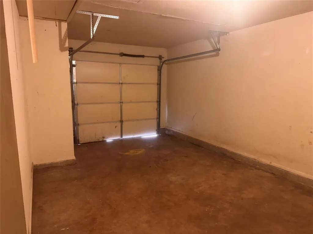Photo 12 — 117 Ann Arbor Drive, Edmond, OK 73013