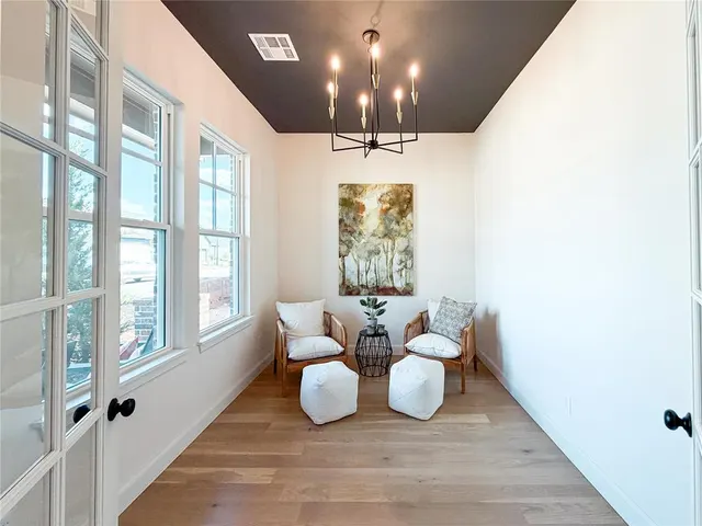 Photo 3 — 1917 Parkwood Avenue, Edmond, OK 73034