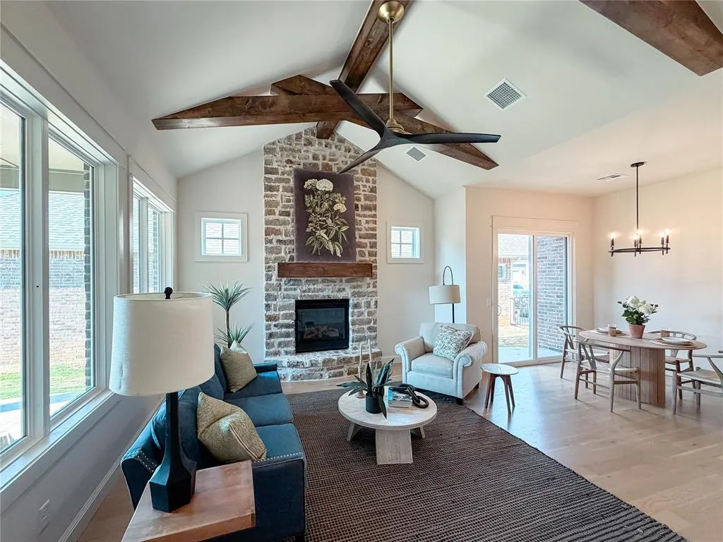 Photo 18 — 1917 Parkwood Avenue, Edmond, OK 73034