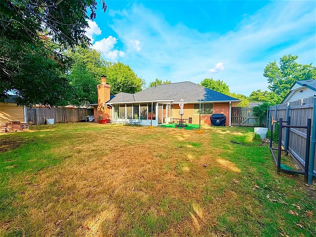 Photo 3 — 5015 N Vermont Avenue, Oklahoma City, OK 73112