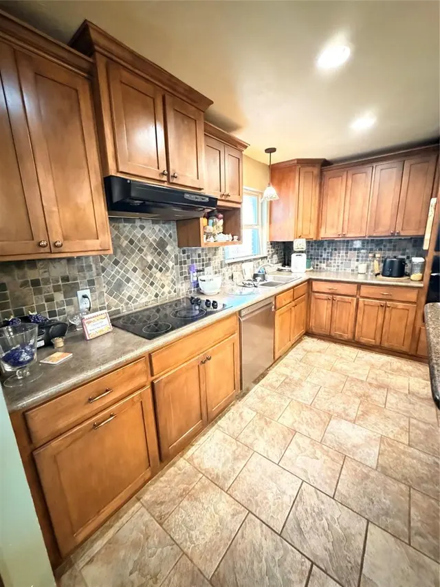 Photo 3 — 5015 N Vermont Avenue, Oklahoma City, OK 73112