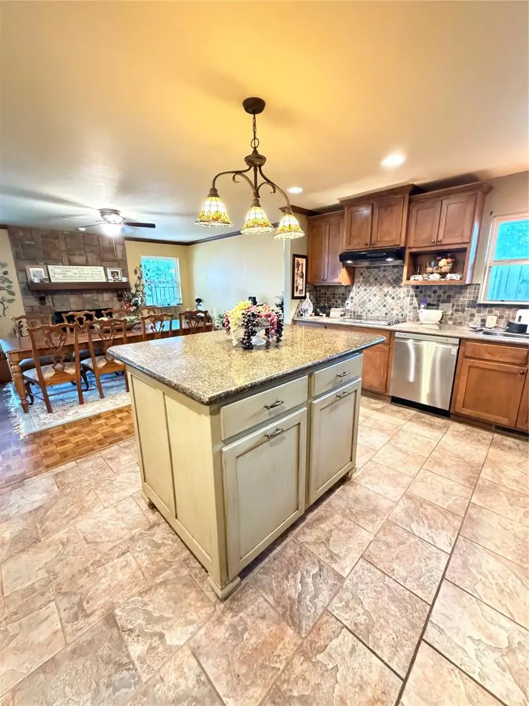 Photo 8 — 5015 N Vermont Avenue, Oklahoma City, OK 73112