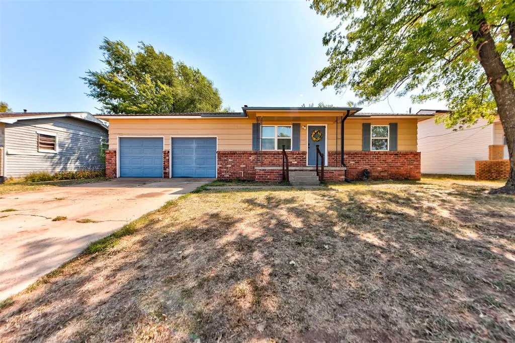 Photo 2 — 1501 Dianna Drive, Yukon, OK 73099