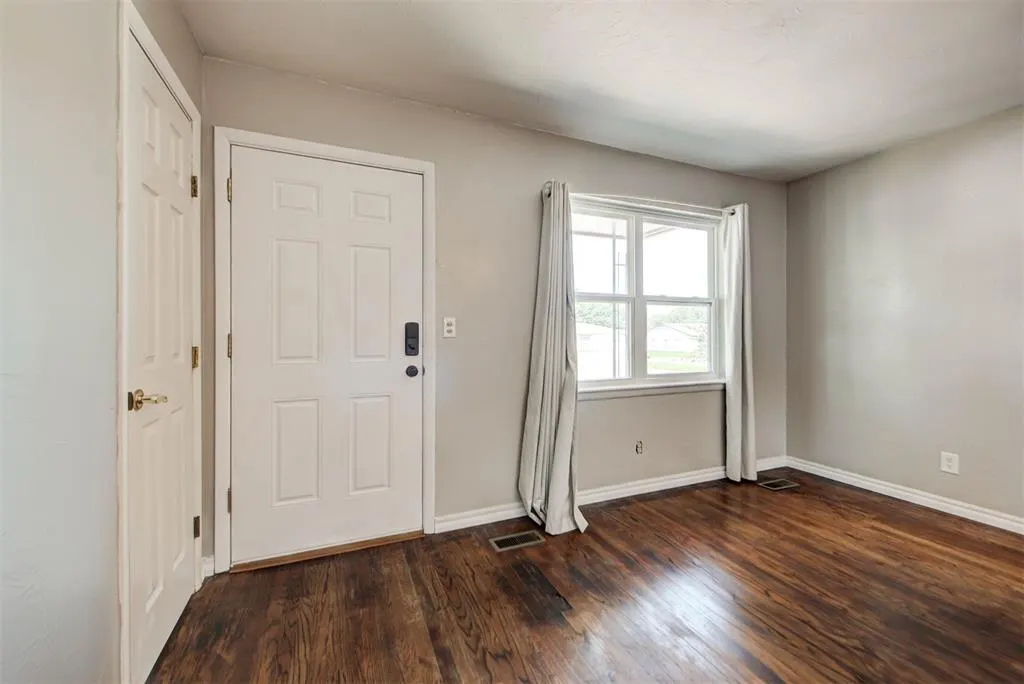 Photo 6 — 1501 Dianna Drive, Yukon, OK 73099