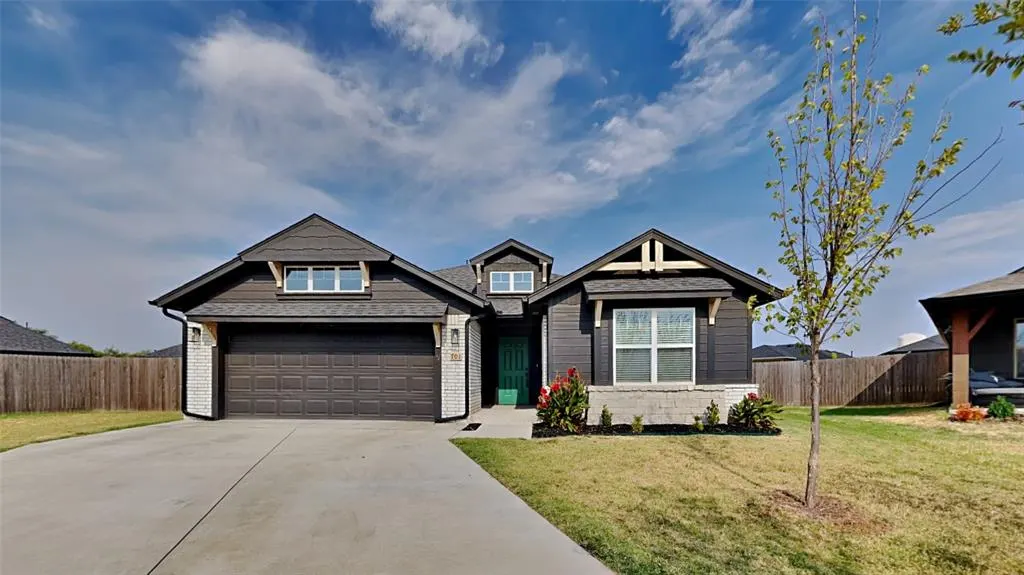 Front exterior — 701 Caladium Drive, Yukon, OK 73099
