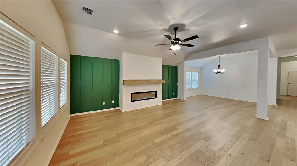 Photo 5 — 701 Caladium Drive, Yukon, OK 73099