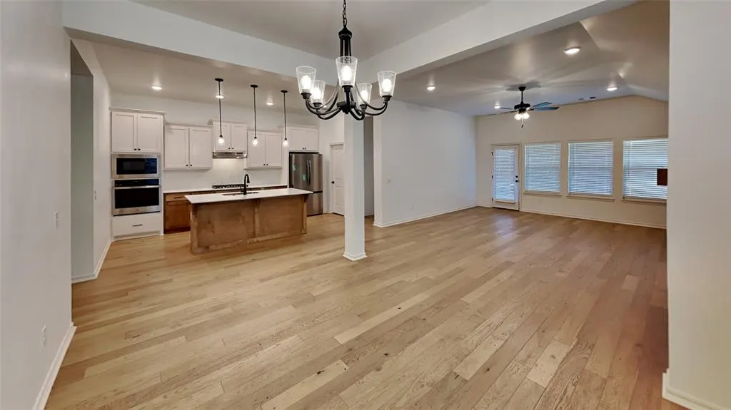 Photo 10 — 701 Caladium Drive, Yukon, OK 73099