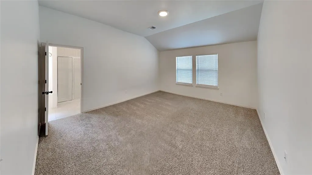 Photo 11 — 701 Caladium Drive, Yukon, OK 73099