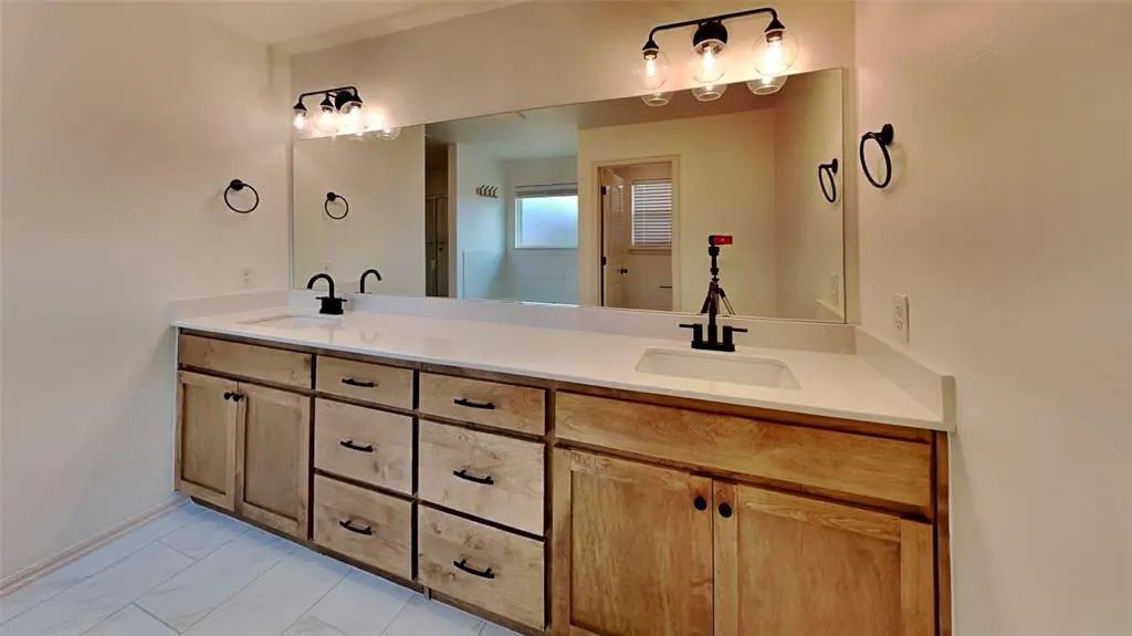 Photo 13 — 701 Caladium Drive, Yukon, OK 73099