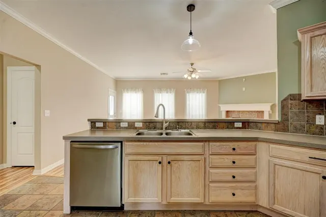 Photo 7 — 11016 NW 104th Terrace, Yukon, OK 73099