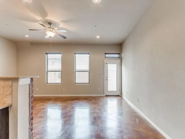 Photo 5 — 491 S Fretz Avenue, Edmond, OK 73003