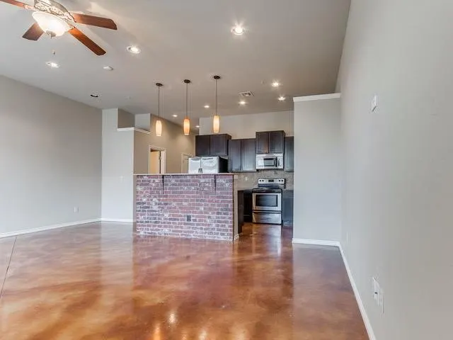 Photo 6 — 491 S Fretz Avenue, Edmond, OK 73003