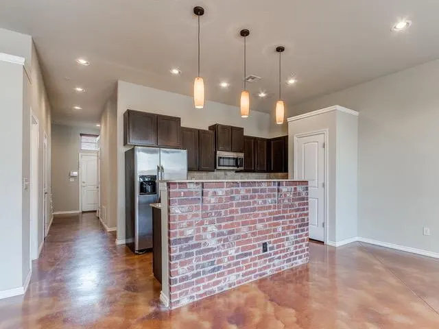 Photo 7 — 491 S Fretz Avenue, Edmond, OK 73003