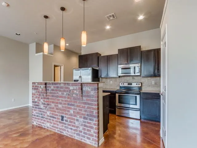 Photo 8 — 491 S Fretz Avenue, Edmond, OK 73003