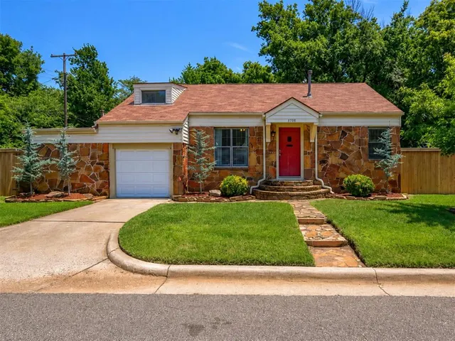 Photo 2 — 3708 N Virginia Avenue, Oklahoma City, OK 73118