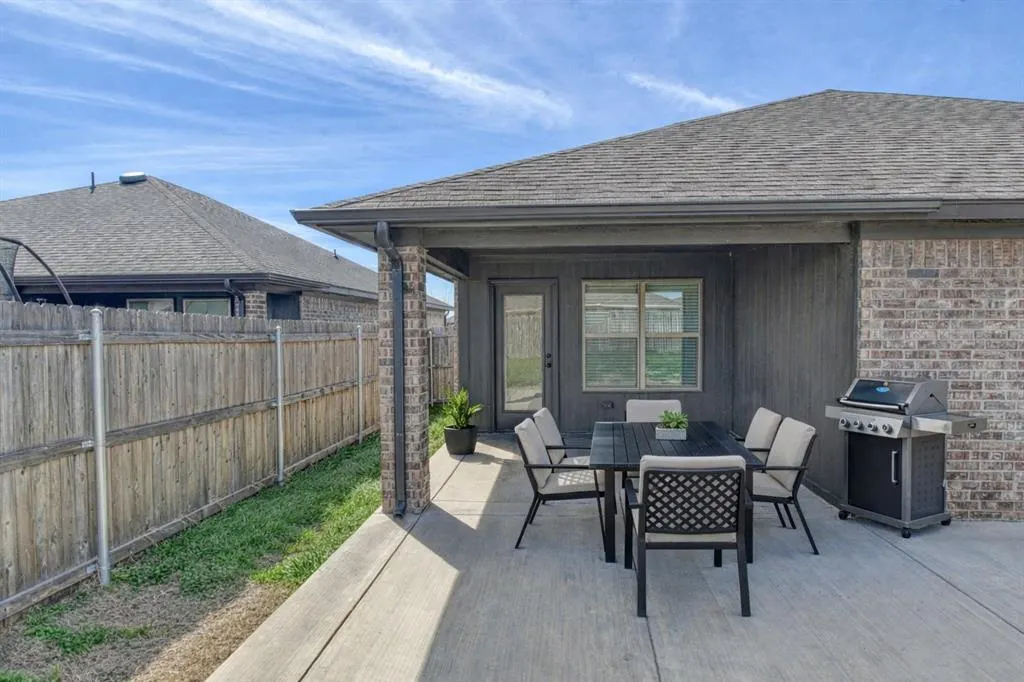 Photo 11 — 13313 SW 5th Street, Yukon, OK 73099