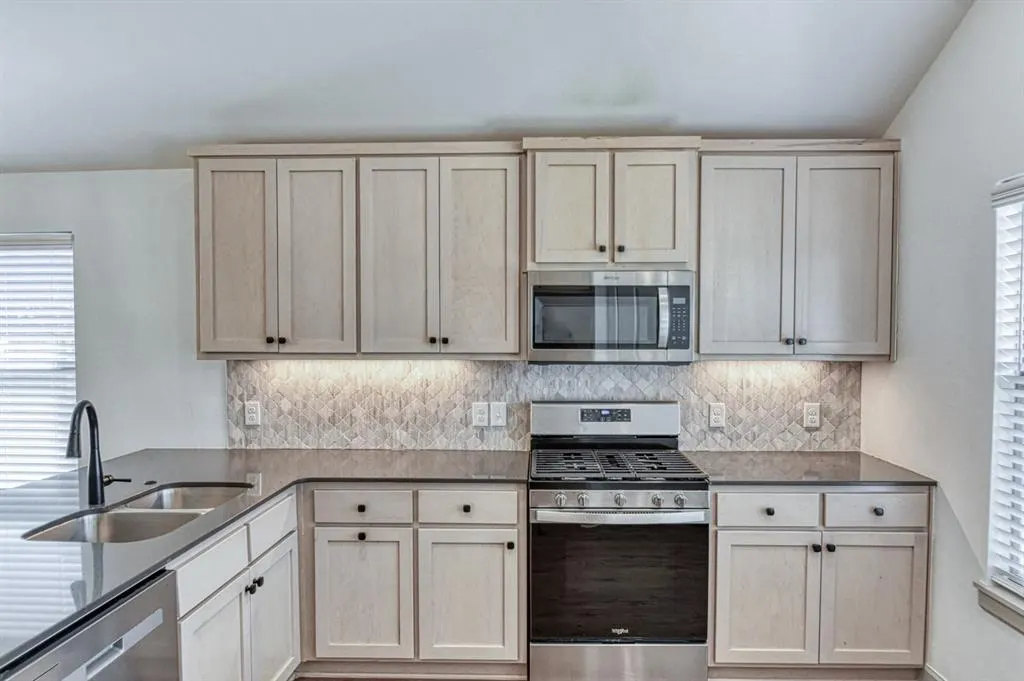 Photo 16 — 13313 SW 5th Street, Yukon, OK 73099