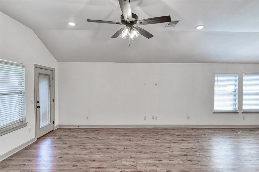 Photo 23 — 13313 SW 5th Street, Yukon, OK 73099