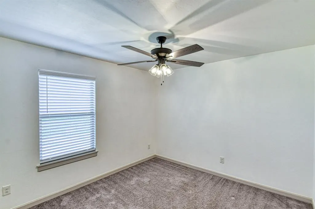 Photo 34 — 13313 SW 5th Street, Yukon, OK 73099