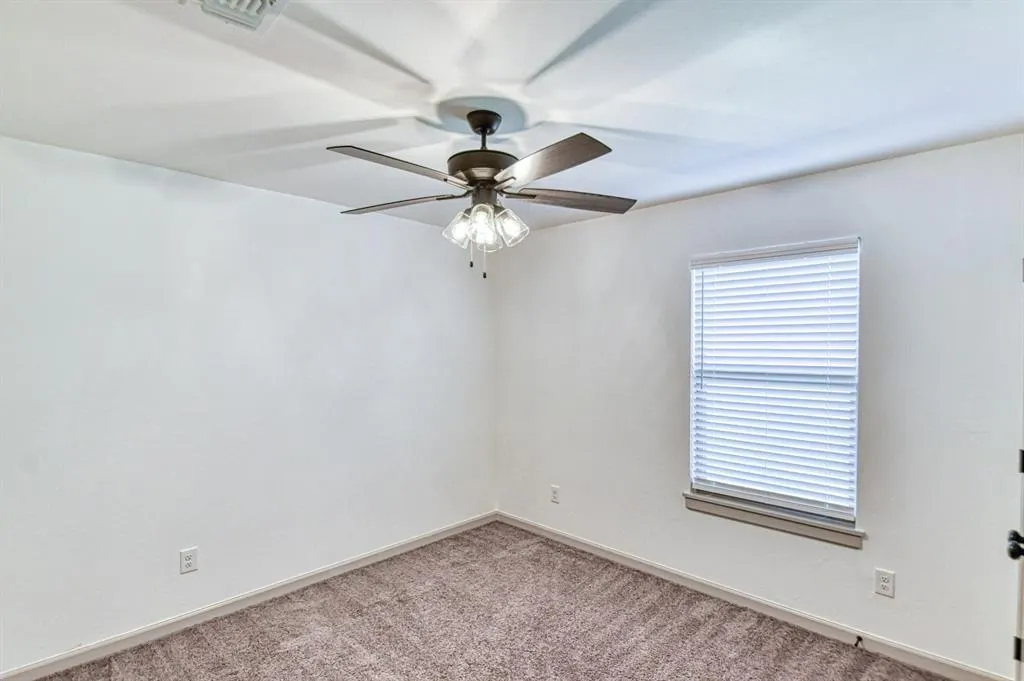 Photo 38 — 13313 SW 5th Street, Yukon, OK 73099
