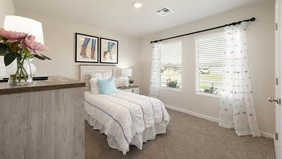 Photo 4 — 7724 Three Woods Lane, Yukon, OK 73099