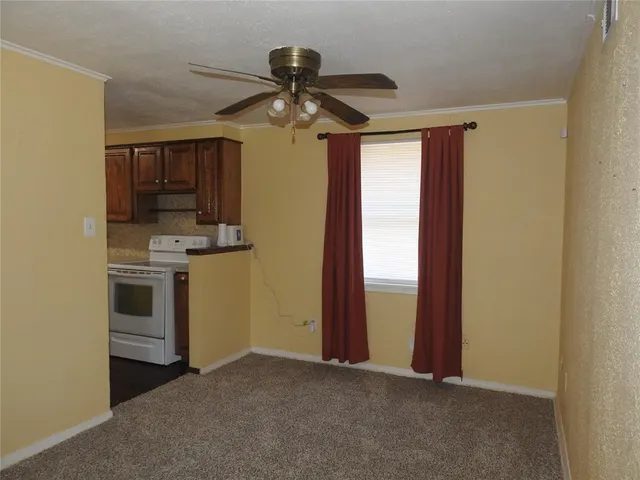 Photo 5 — 2913 NW 70th Street, Oklahoma City, OK 73116