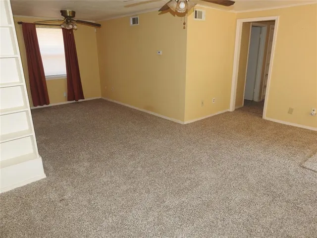 Photo 7 — 2913 NW 70th Street, Oklahoma City, OK 73116