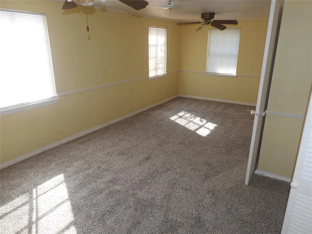 Photo 16 — 2913 NW 70th Street, Oklahoma City, OK 73116