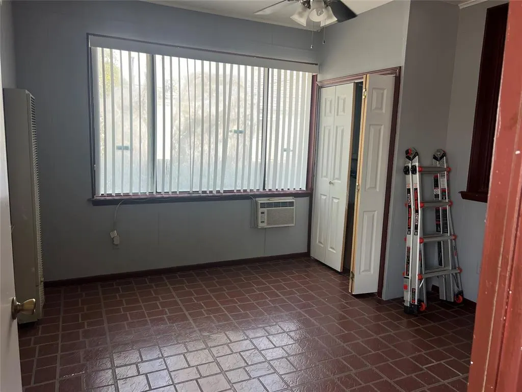 Photo 14 — 2861 NW 20th Street, Oklahoma City, OK 73107