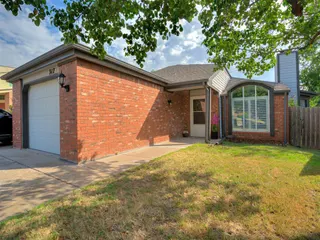 Sold home at 317 Colony Drive