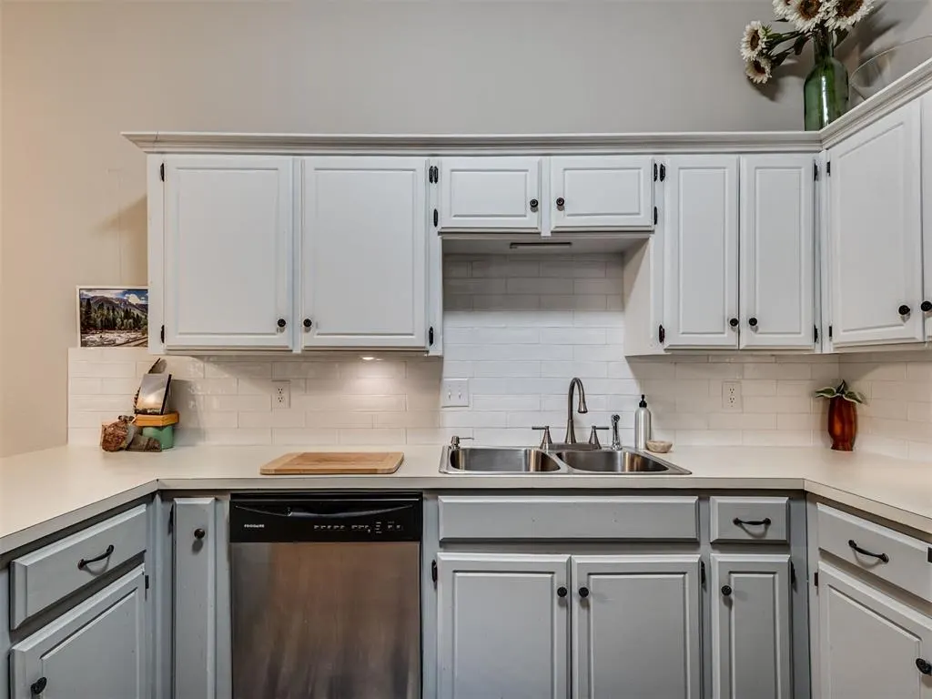 Photo 10 — 317 Colony Drive, Norman, OK 73072