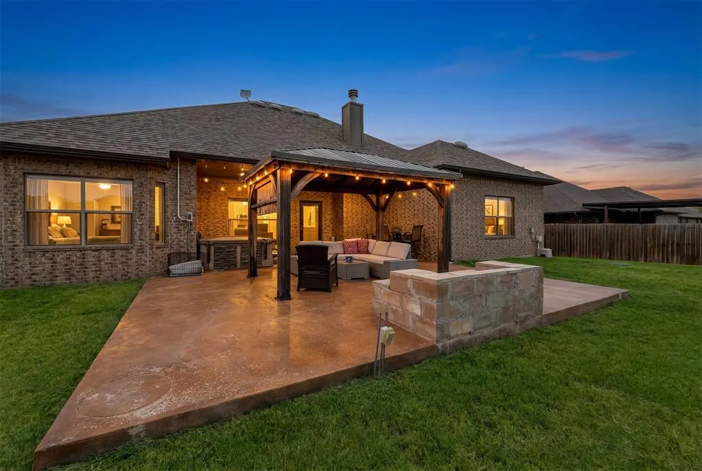 Photo 2 — 4860 Ash St NE, Piedmont, OK 73078