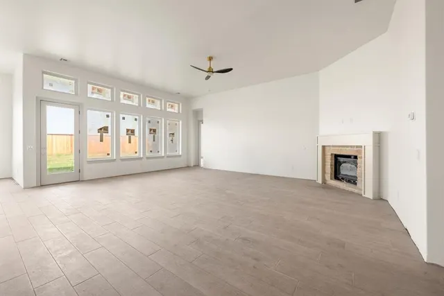 Photo 3 — 19324 S Country Drive, Edmond, OK 73012